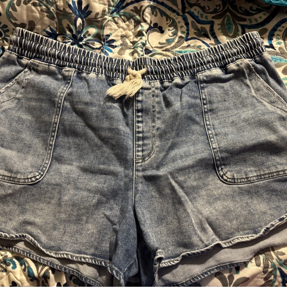 Casual Denim Shorts with Drawstring